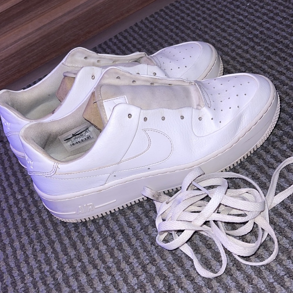 WILL COME WITH NEW LACES!!!!